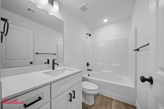 Building Photo - Brand New 3 Bedroom Townhome