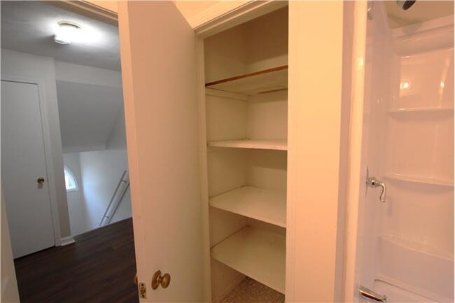 Building Photo - 70 Beach St