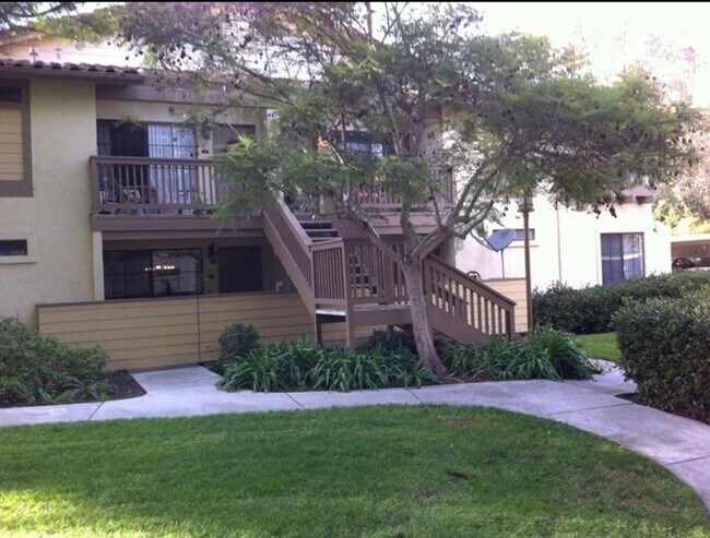 Building Photo - Minutes to the beach - Del Mar Villas -  available now