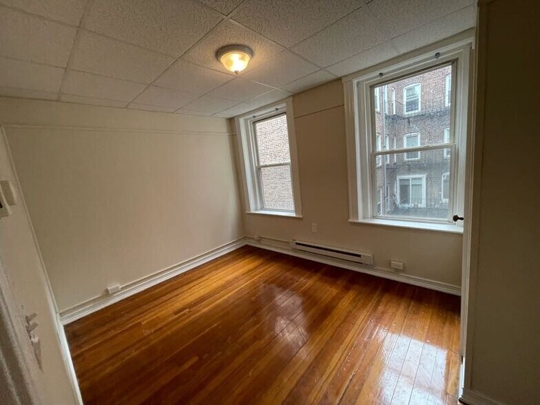 Building Photo - 62 N Margin St