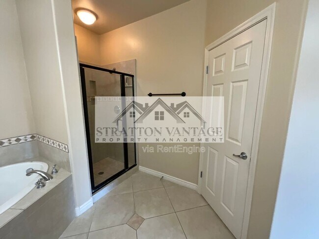 Building Photo - 5350 E Deer Valley Dr