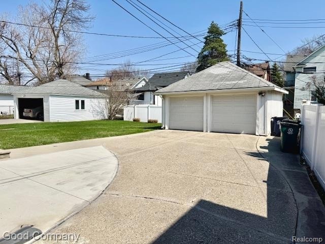 Building Photo - 319 S Pleasant St