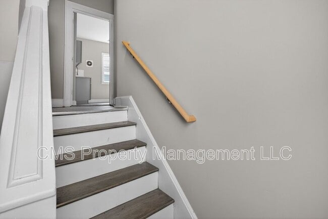 Building Photo - 378 Grand St