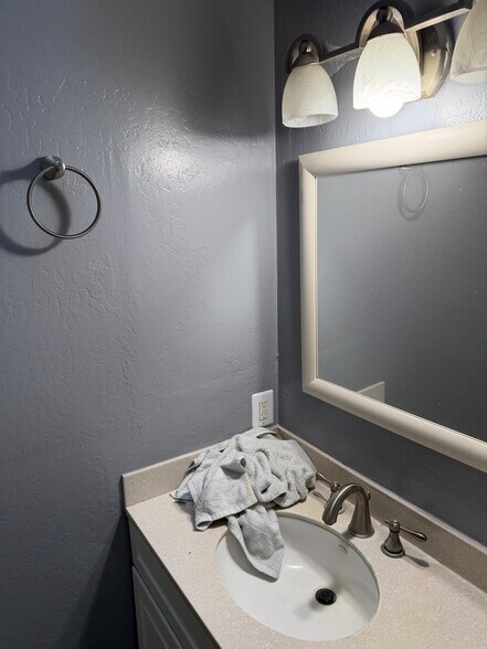 Building Photo - 1344 Merrivale West Sq