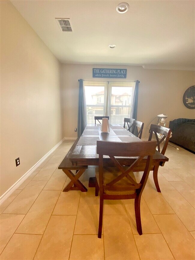 Building Photo - 1402 Orto Dr.