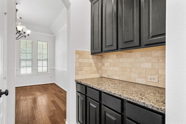 Building Photo - 8102 Little Scarlet St