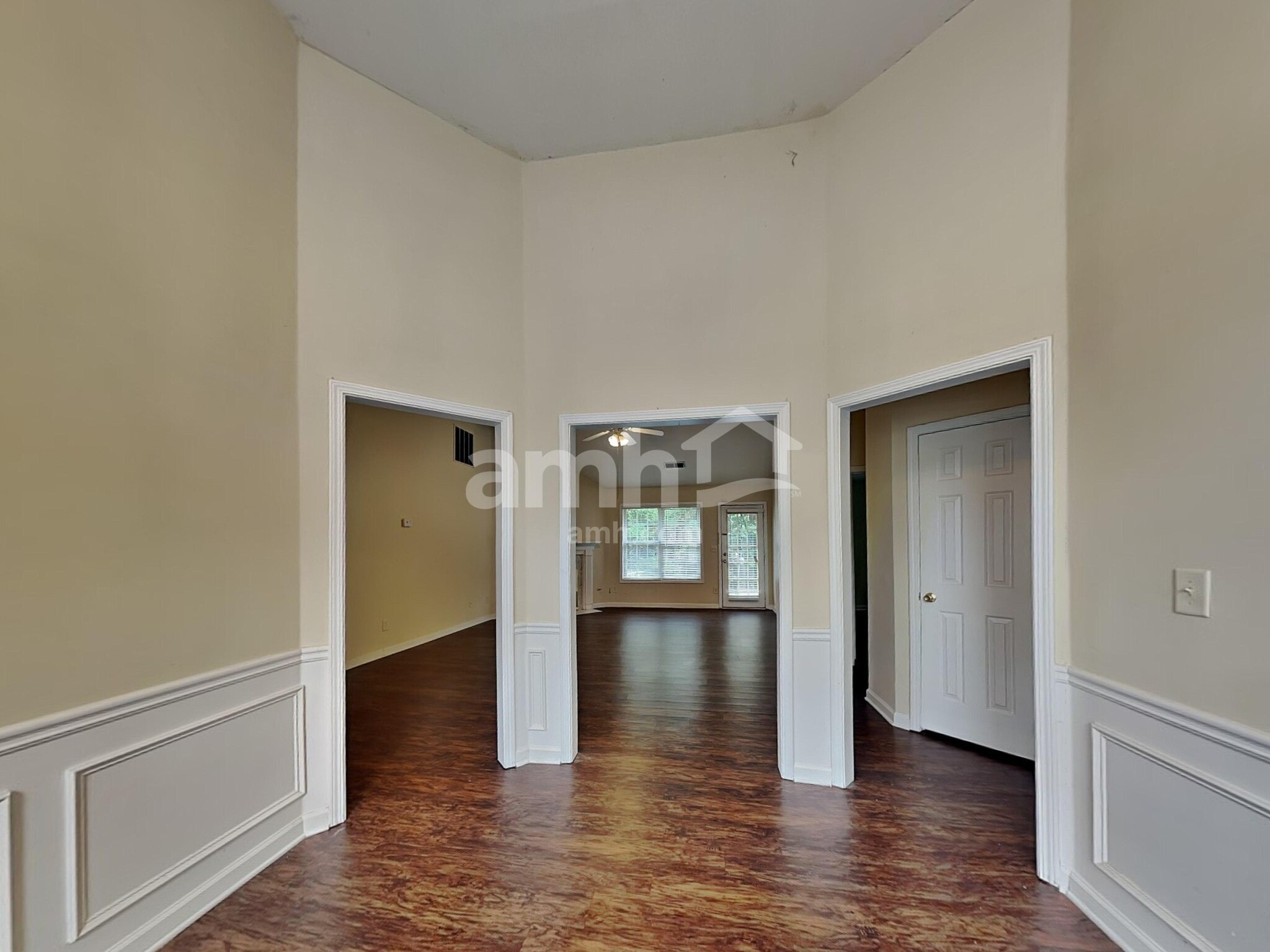 Building Photo - 190 Cedarhurst Rd