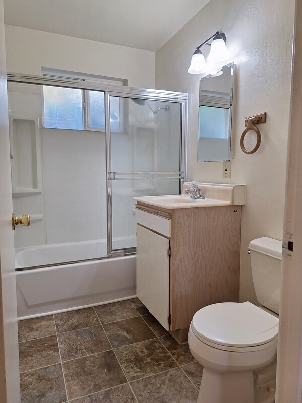 Building Photo - 801 Ashland St