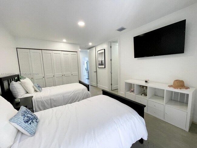 Building Photo - 96180 Overseas Hwy