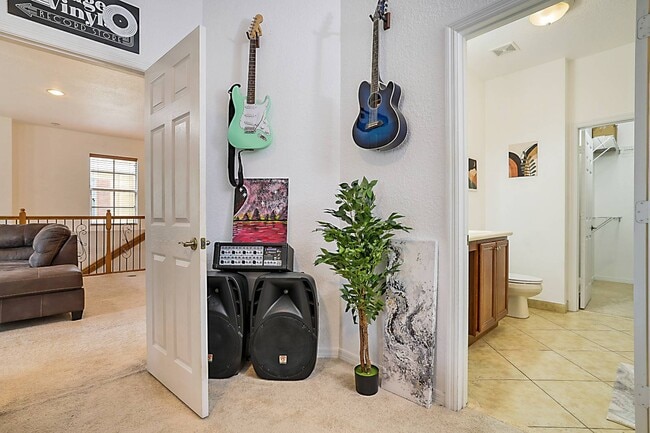 Building Photo - 135 Seagrape Dr