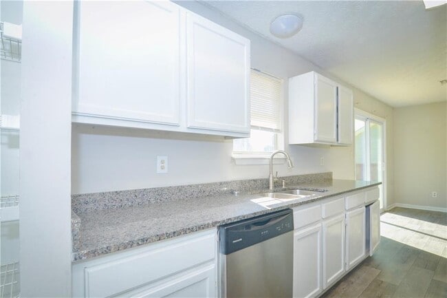 Building Photo - 130 Crystal Brook