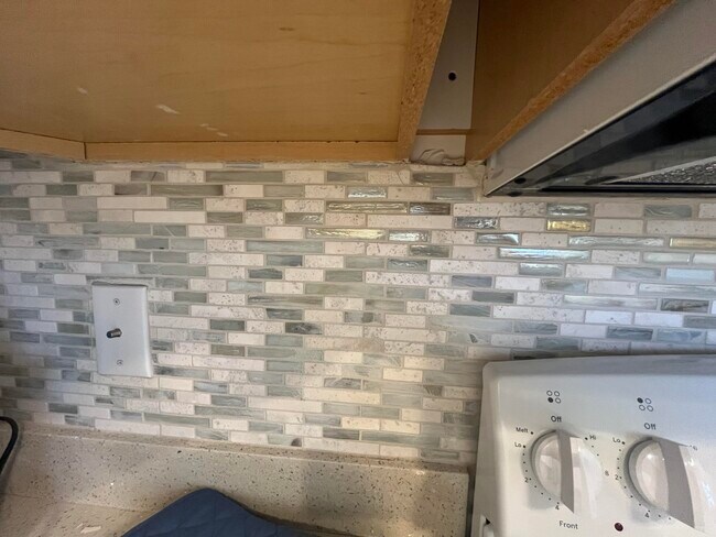 Building Photo - 88 Monaco Ct