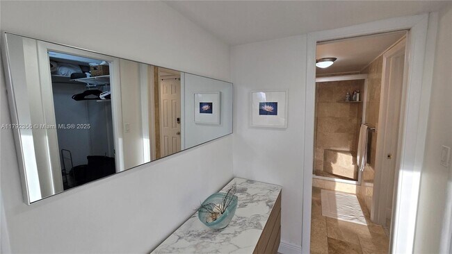 Building Photo - 401 Ocean Dr