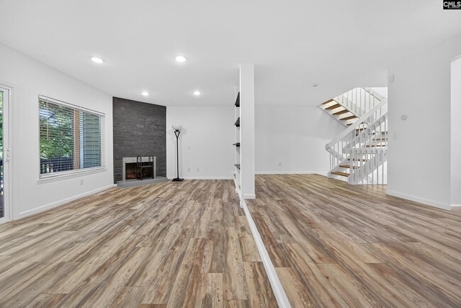 Building Photo - 298 Outrigger Ln