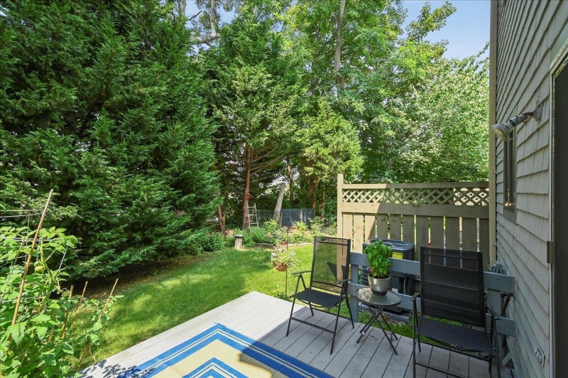 Building Photo - 33 West Rd