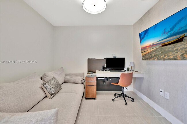 Building Photo - 612 Bayshore Dr