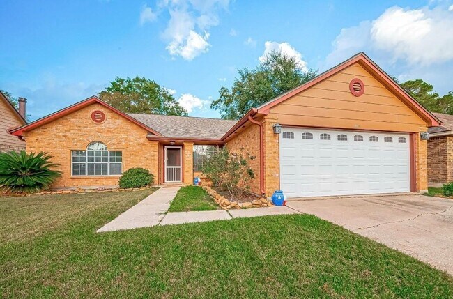 Primary Photo - 410 Forest Hills Dr