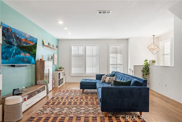 Building Photo - 2700 E Chaucer St