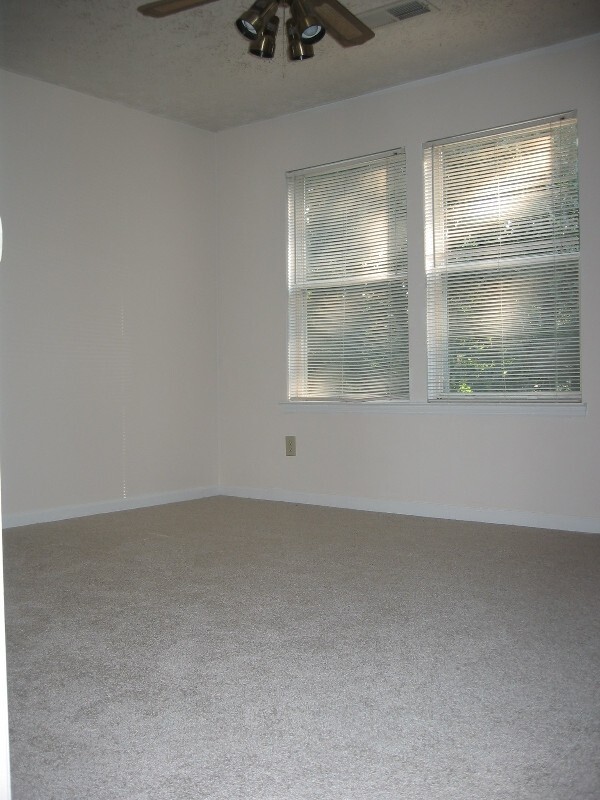Building Photo - 10420 Virginia Pine Ln