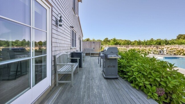 Building Photo - 11 Miller Ln