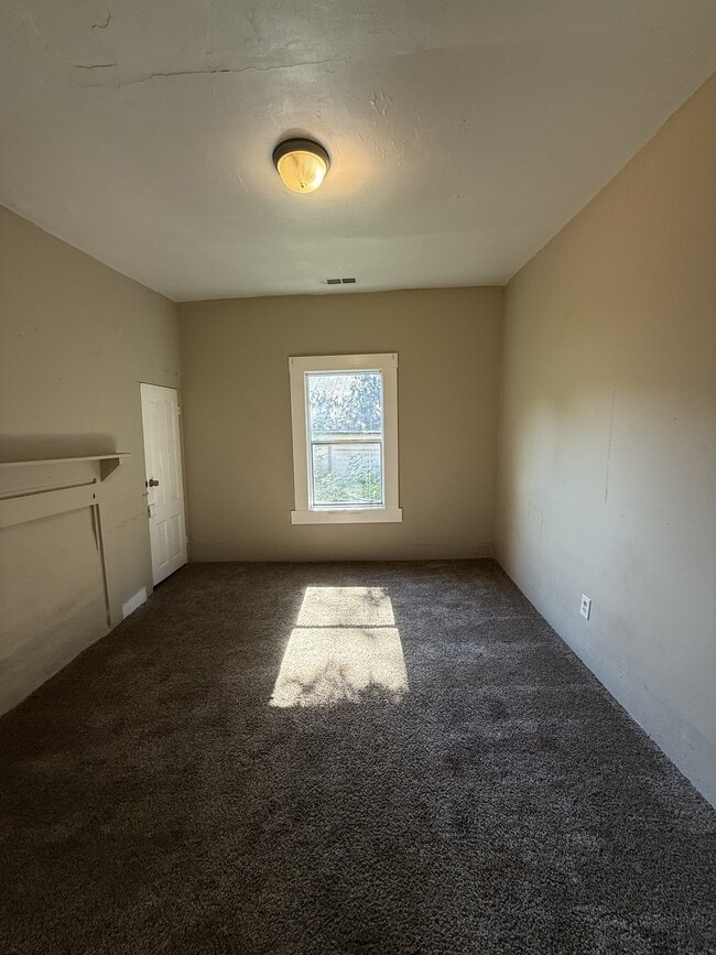 Building Photo - 109 59th St