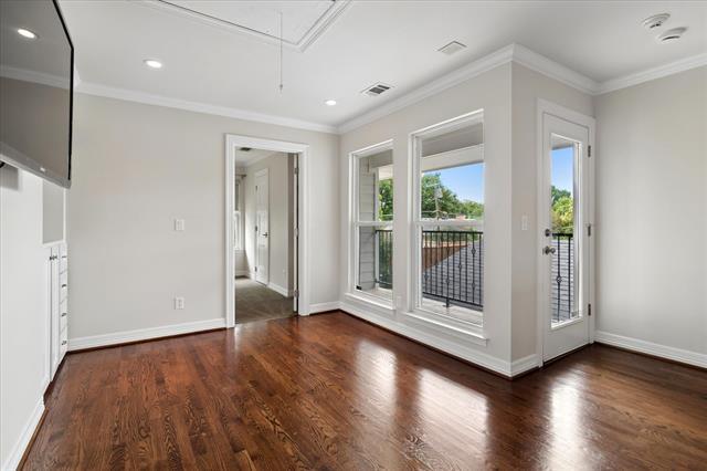 Building Photo - 10918 Wonderland Trail