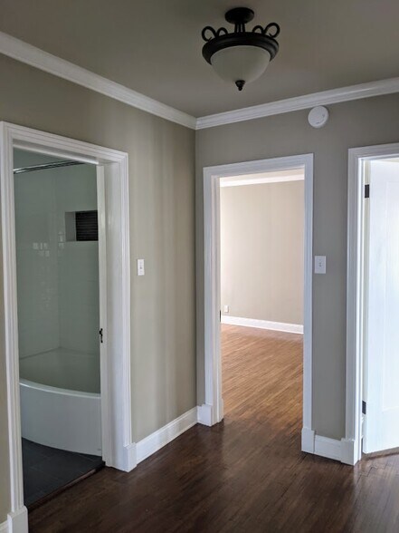 Hall view from the kitchen. - 1327 S Sycamore Ave