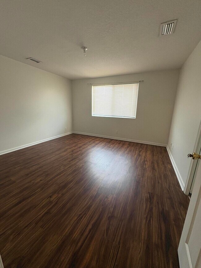 Building Photo - 3122 Coral Ridge Dr