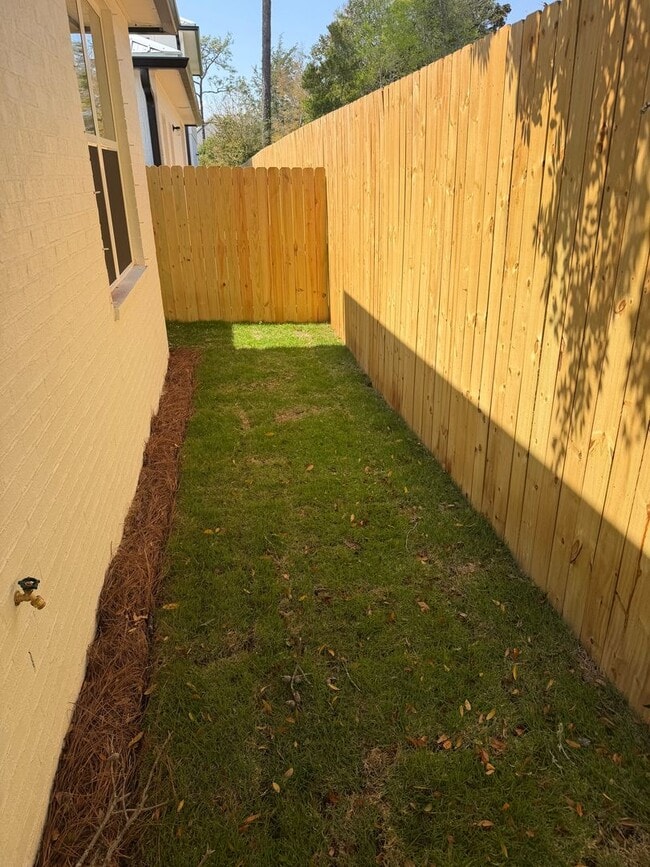 Building Photo - New Construction Move In Ready March 27th