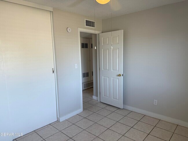 Building Photo - 10429 Persephone Dr