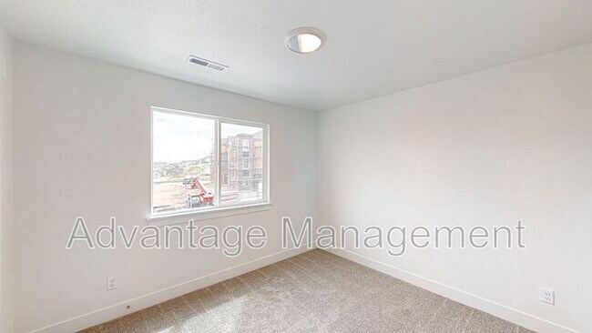 Building Photo - 1583 Stark Dr