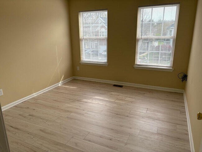 Building Photo - 283 Fountayne Ln