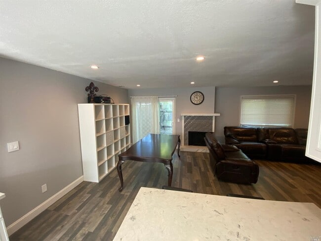 Building Photo - 1791 Lindo St