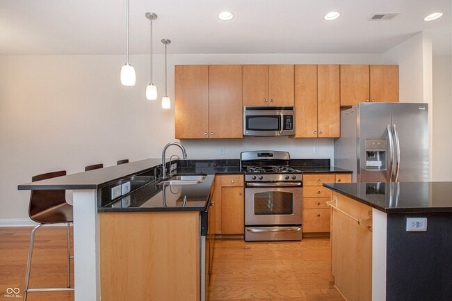 Building Photo - 517 N Park Ave