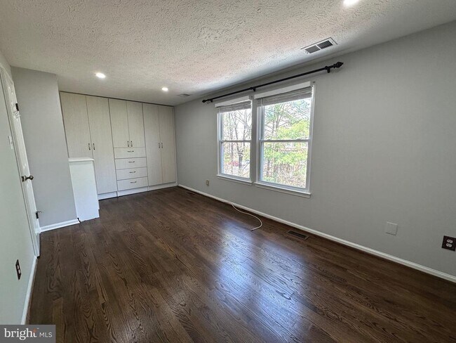 Building Photo - 14632 Stone Crossing Ct