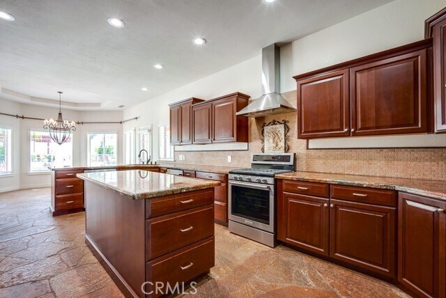 Building Photo - 39555 Ave Bonita