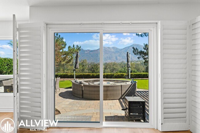 Building Photo - Luxury Living in the Prestigious Guard-Gated Community of Dove Canyon