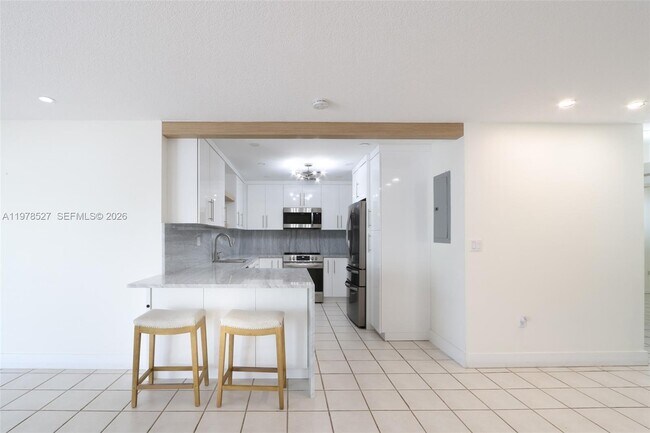 Building Photo - 8105 SW 81st Ct