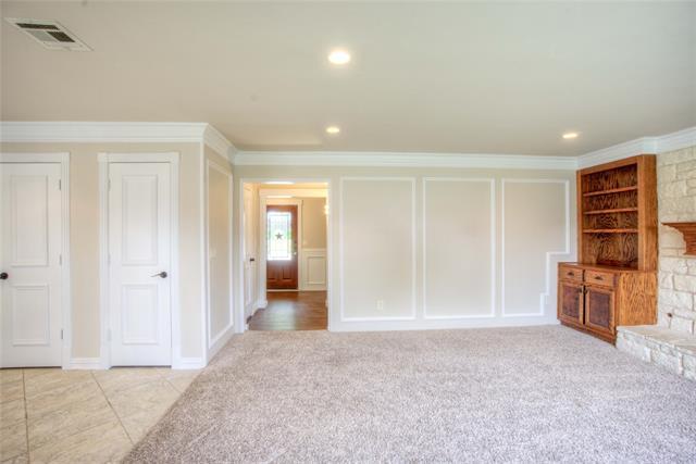 Building Photo - 3112 Kingston Dr