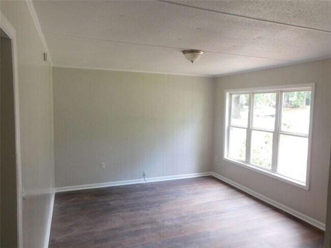 Building Photo - 145 Sarsen Cir