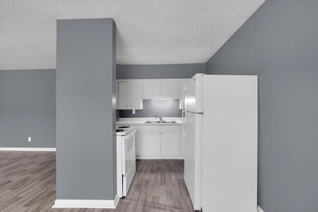 Building Photo - 421 Poplar Level Ct