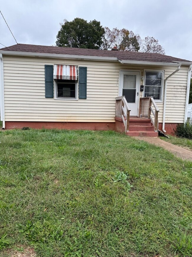 Primary Photo - 705 Fourth st