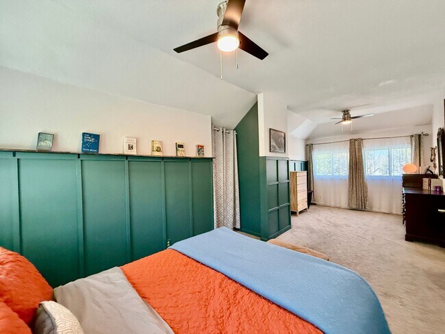 Building Photo - Distinguished 4 bed, 2 bath Bungalow in the Old North End