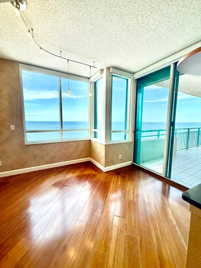 Building Photo - 1540 Gulf Blvd