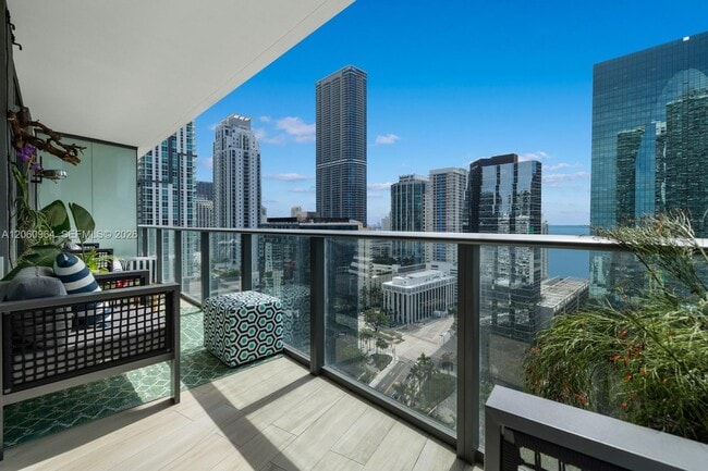 Building Photo - 1300 S Miami Ave