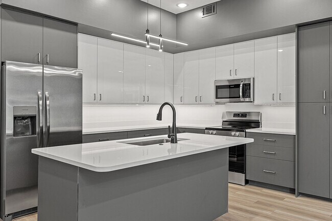 Building Photo - Edge Luxury Townhomes