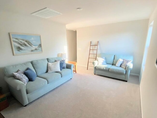 Building Photo - 156 Carolina Lakes Blvd