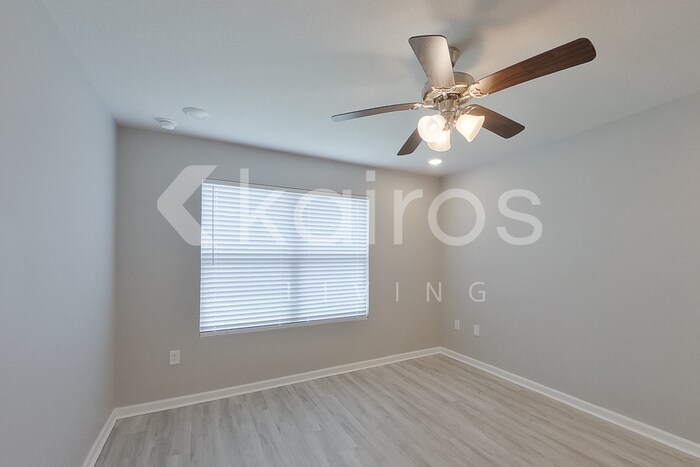 Building Photo - 121 Metalmark Dr
