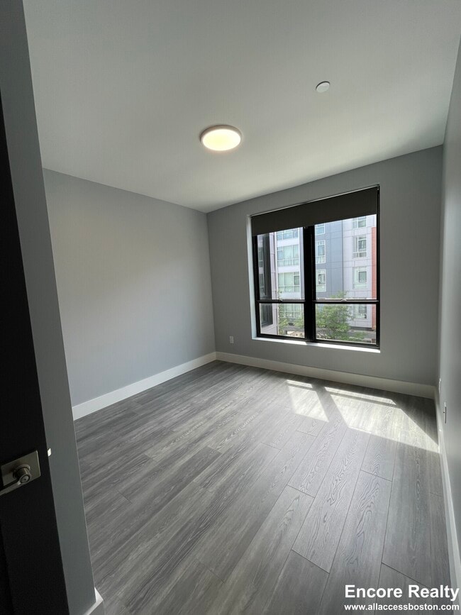 Building Photo - 365 Western Ave