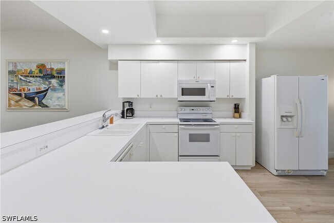 Building Photo - 26751 Clarkston Dr